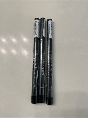 Felt Tip Eyeliner - Black